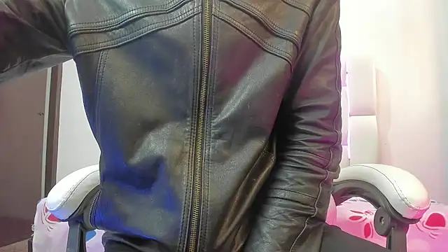 Snapshot of MilkWhore1 chatting on March 2, 2026, 7:43 pm MilkWhore1 online show from March 2, 2026, 7:43 pm