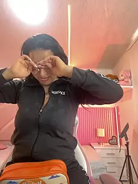 Snapshot of Mia_garcia28 chatting on November 17, 2025, 12:55 pm Mia garcia28 online show from November 17, 2025, 12:55 pm