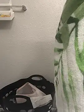 BigBootyCDTsJess online show from April 9, 2026, 1:05 am