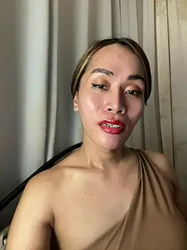 RomanticPearlTS online show from February 18, 2026, 1:56 am