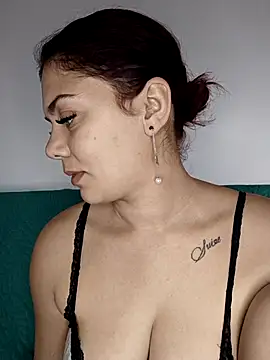 LadyNora online show from December 19, 2025, 12:12 pm