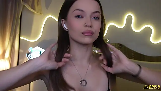 Snapshot of kellypeachcake chatting on December 2, 2025, 5:24 am kellypeachcake online show from December 2, 2025, 5:24 am