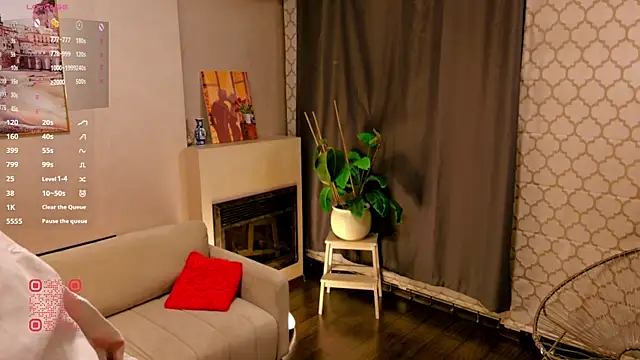 Xonalenei online show from May 17, 2026, 8:05 pm