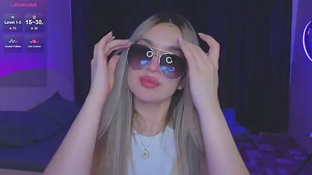 RoxyChill online show from September 11, 2025, 9:26 pm