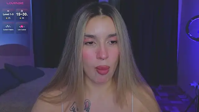 RoxyChill online show from September 16, 2025, 9:05 pm