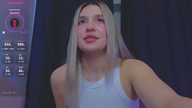 RoxyChill online show from September 23, 2025, 8:01 pm