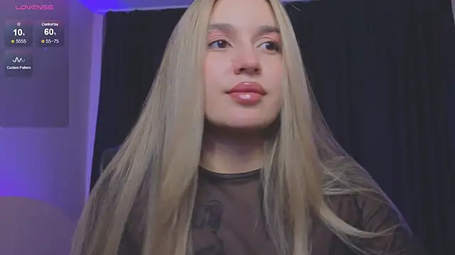 RoxyChill online show from November 5, 2025, 8:09 pm