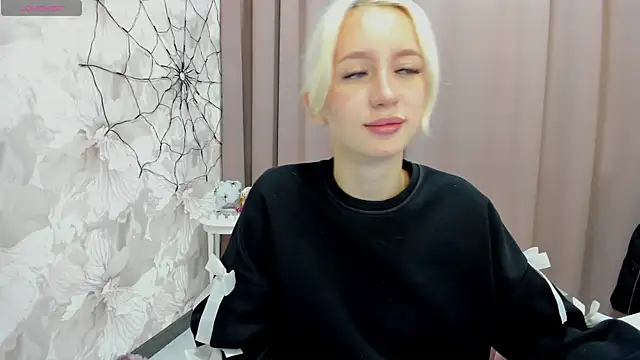 Snapshot of cute_luucy chatting on November 4, 2025, 2:54 am cute luucy online show from November 4, 2025, 2:54 am