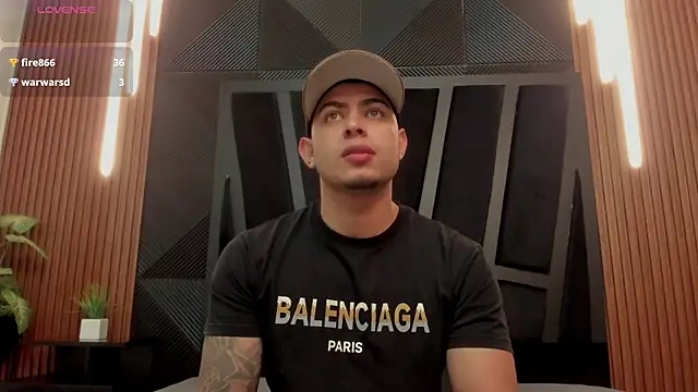 Snapshot of marco_garciia_ chatting on October 8, 2025, 11:13 pm marco garciia  online show from October 8, 2025, 11:13 pm