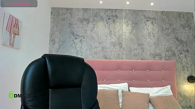 Snapshot of brithanycollins chatting on October 7, 2025, 12:35 pm brithanycollins online show from October 7, 2025, 12:35 pm