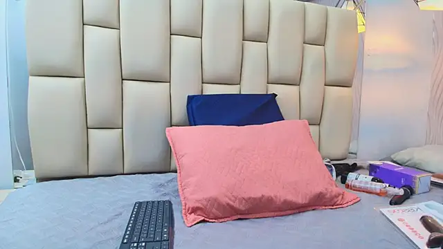 sweet amye online show from December 21, 2025, 7:21 pm