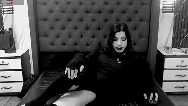 Atley Dolly online show from April 8, 2026, 10:32 pm