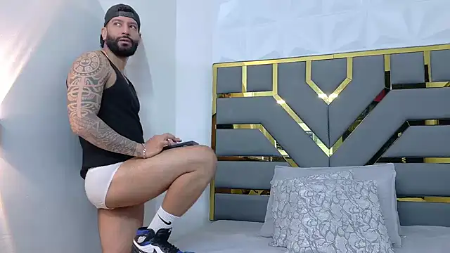 yorbymaxx online show from October 24, 2025, 12:56 pm