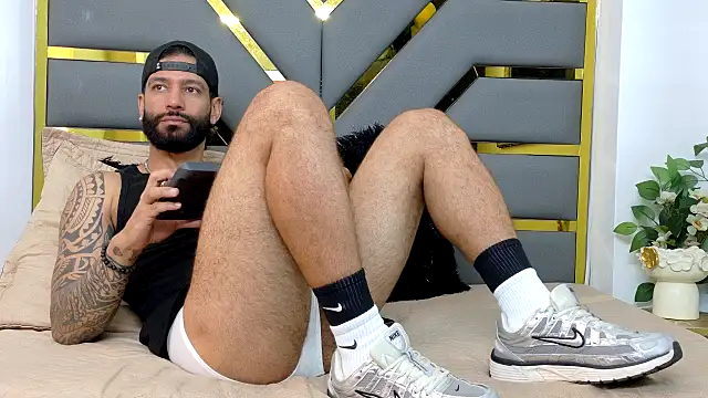 yorbymaxx online show from October 29, 2025, 12:51 pm