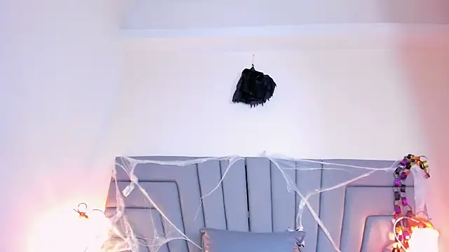 Snapshot of Maia_520 chatting on October 28, 2025, 5:48 pm Maia 520 online show from October 28, 2025, 5:48 pm