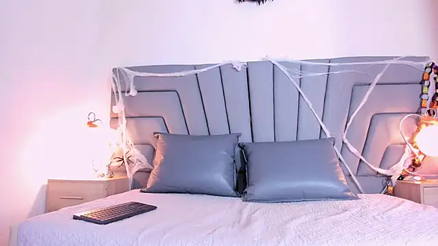 Snapshot of Maia_520 chatting on November 5, 2025, 7:03 pm Maia 520 online show from November 5, 2025, 7:03 pm