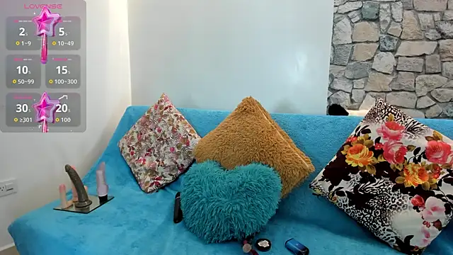 PIINK 2025 online show from November 5, 2025, 3:01 pm