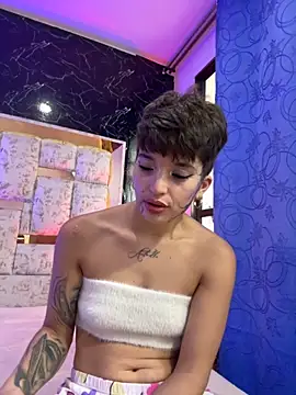 DayanaDG online show from November 19, 2025, 6:19 pm