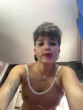 DayanaDG online show from April 13, 2026, 6:24 pm