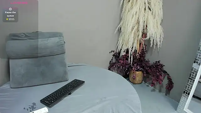 sienna glow online show from December 17, 2025, 3:07 pm