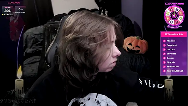 Spookbats online show from November 18, 2025, 8:46 pm