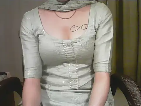 elize   online show from January 13, 2026, 4:18 am