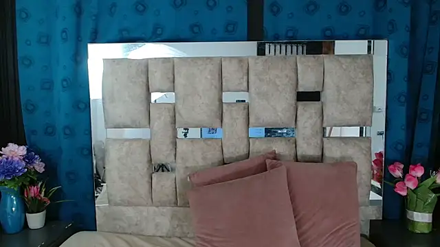 AmbarSmit online show from November 11, 2025, 8:42 pm