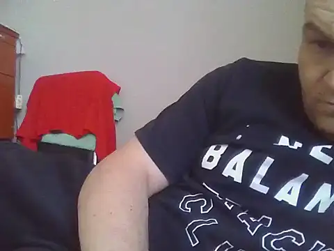 Snapshot of habartek85 chatting on February 1, 2026, 8:57 am habartek85 online show from February 1, 2026, 8:57 am