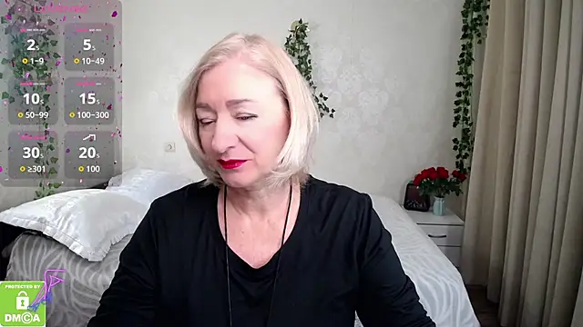 Snapshot of hunters_woman chatting on October 31, 2025, 12:06 pm hunters woman online show from October 31, 2025, 12:06 pm