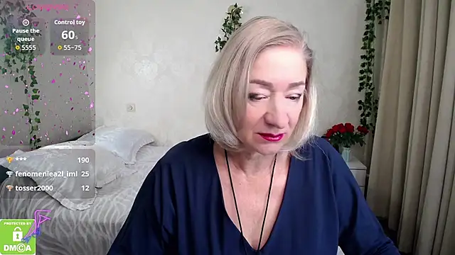 Snapshot of hunters_woman chatting on November 4, 2025, 12:21 am hunters woman online show from November 4, 2025, 12:21 am