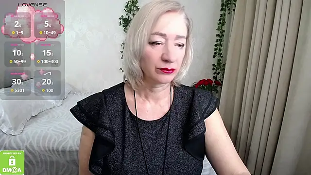 Snapshot of hunters_woman chatting on November 7, 2025, 2:17 pm hunters woman online show from November 7, 2025, 2:17 pm