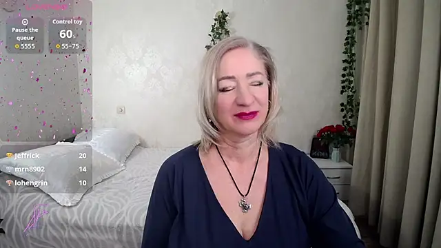 Snapshot of hunters_woman chatting on November 28, 2025, 2:25 am hunters woman online show from November 28, 2025, 2:25 am