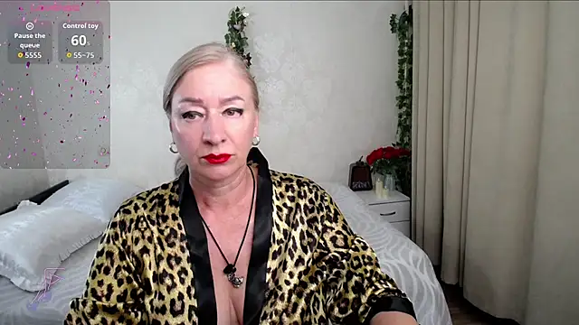 Snapshot of hunters_woman chatting on July 9, 2026, 3:27 pm hunters woman online show from July 9, 2026, 3:27 pm