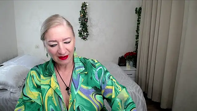 Snapshot of hunters_woman chatting on July 17, 2026, 3:13 am hunters woman online show from July 17, 2026, 3:13 am