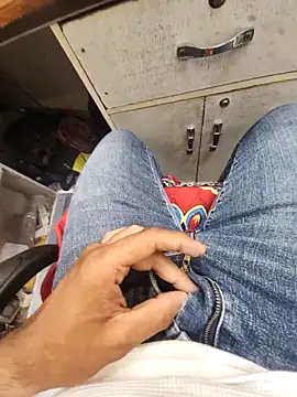 Snapshot of _Danny__ chatting on October 5, 2025, 3:10 pm  Danny   online show from October 5, 2025, 3:10 pm