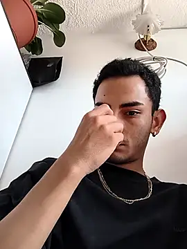 Snapshot of Exlifer chatting on February 4, 2026, 9:09 pm Exlifer online show from February 4, 2026, 9:09 pm