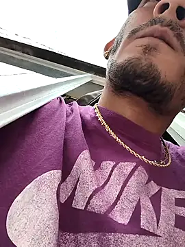 Snapshot of Exlifer chatting on February 17, 2026, 9:32 pm Exlifer online show from February 17, 2026, 9:32 pm