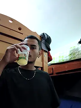 Snapshot of Exlifer chatting on April 7, 2026, 12:00 am Exlifer online show from April 7, 2026, 12:00 am