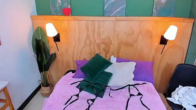 milavega  online show from January 14, 2026, 12:22 pm