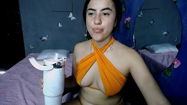 Snapshot of Karina_sweet1 chatting on October 15, 2025, 4:51 pm Karina sweet1 online show from October 15, 2025, 4:51 pm