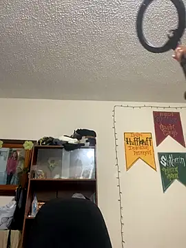 Sallem Pink online show from October 10, 2025, 11:53 am