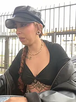 Sallem Pink online show from November 4, 2025, 11:53 am