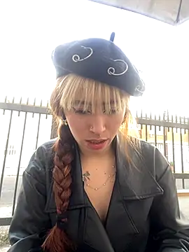 Sallem Pink online show from November 11, 2025, 11:10 am