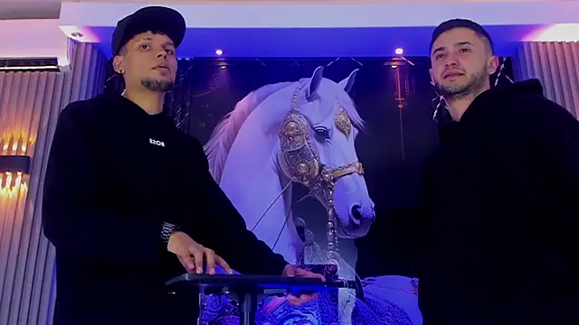 Snapshot of Dominic_Max_ chatting on September 12, 2025, 4:12 am Dominic Max online show from September 12, 2025, 4:12 am