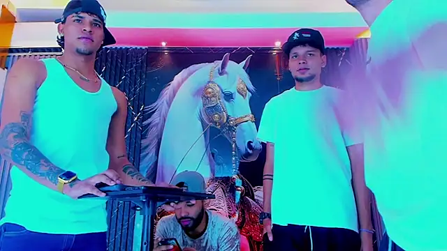 Snapshot of Dominic_Max_ chatting on September 14, 2025, 4:44 am Dominic Max online show from September 14, 2025, 4:44 am