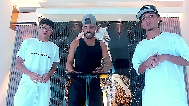 Snapshot of Dominic_Max_ chatting on October 26, 2025, 10:10 am Dominic Max online show from October 26, 2025, 10:10 am