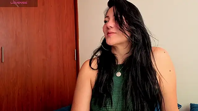 karla valk1 online show from June 18, 2026, 1:37 pm