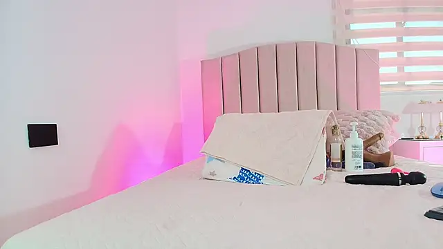 cataleya ebony  online show from November 5, 2025, 7:14 pm