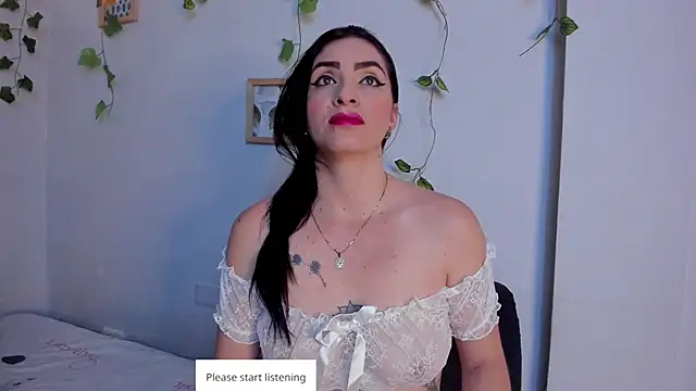 Snapshot of MeganHoffmaan chatting on May 22, 2026, 6:46 pm MeganHoffmaan online show from May 22, 2026, 6:46 pm