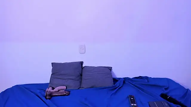 Renata reyes11 online show from October 19, 2025, 4:02 am